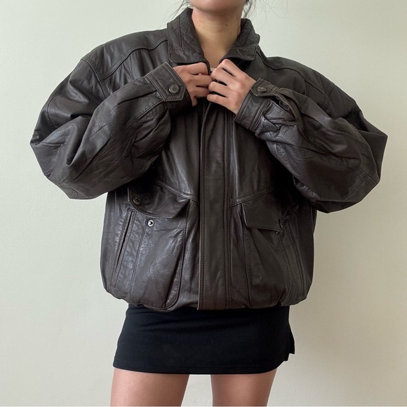 Members Only Vintage Chocolate Leather Bomber Jacket - Picture 4 of 8